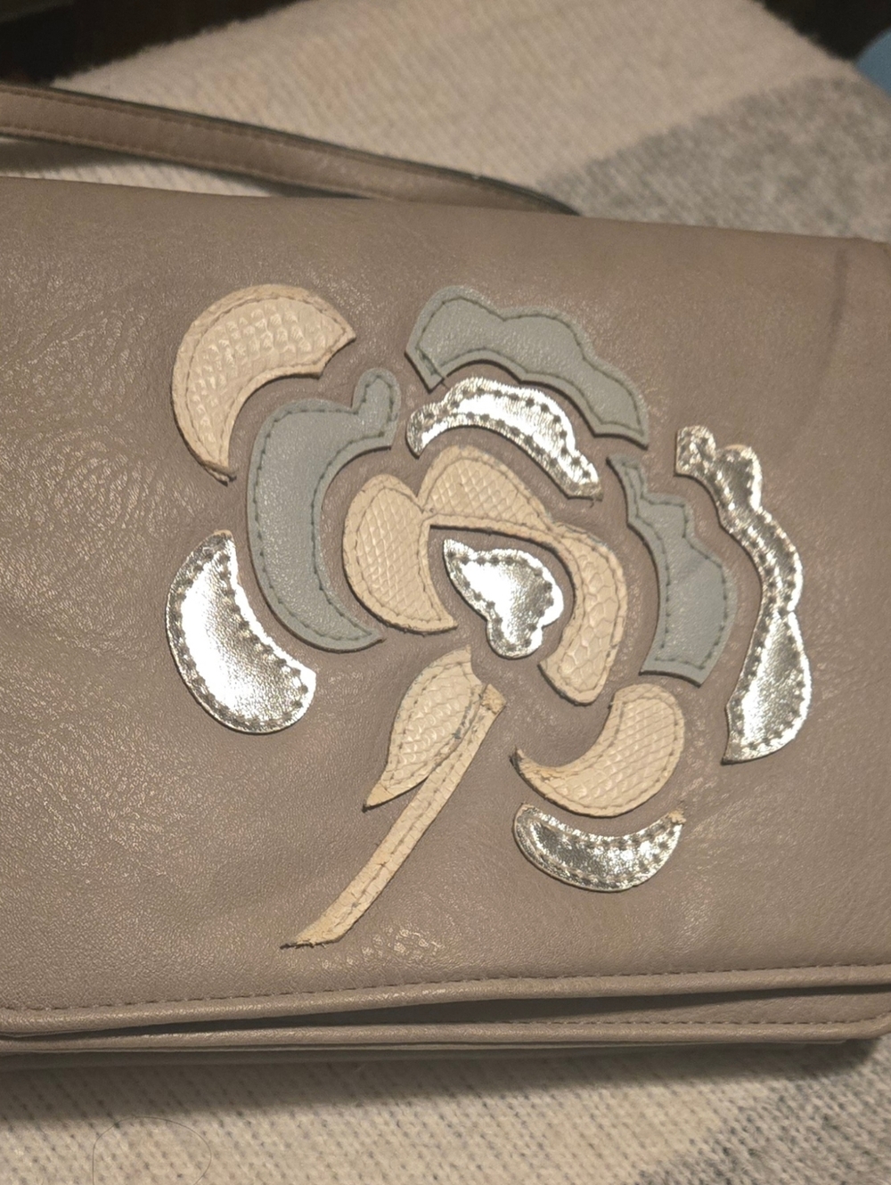 Taupe Floral Appliqué Crossbody Bag - Women - Picture 2 of 8